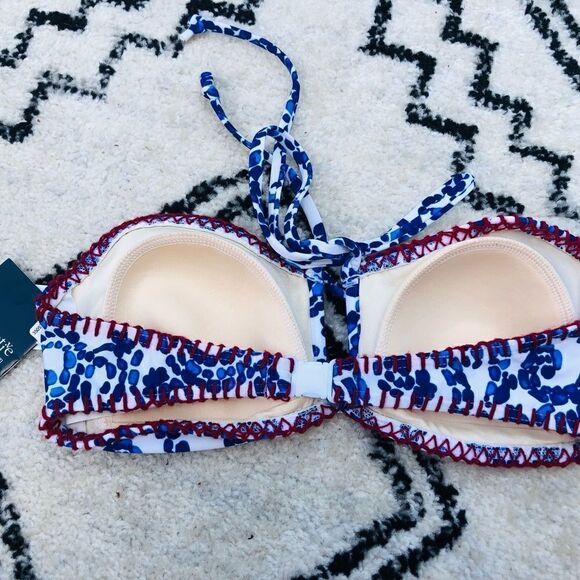 -11 NWT Be Creative Blue and white bikini with red trim waist jewelry.Size 10 - Picture 8 of 11